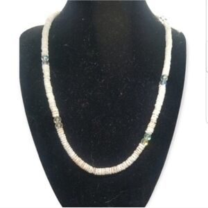 VINTAGE HEISHI WHITE SHELL & IRRIDESCENT GLASS BEADS BOHO NECKLACE